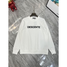 Descente Hoodies